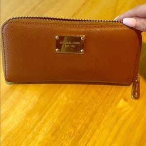 Michael Kors Brown wallet🌟🔥